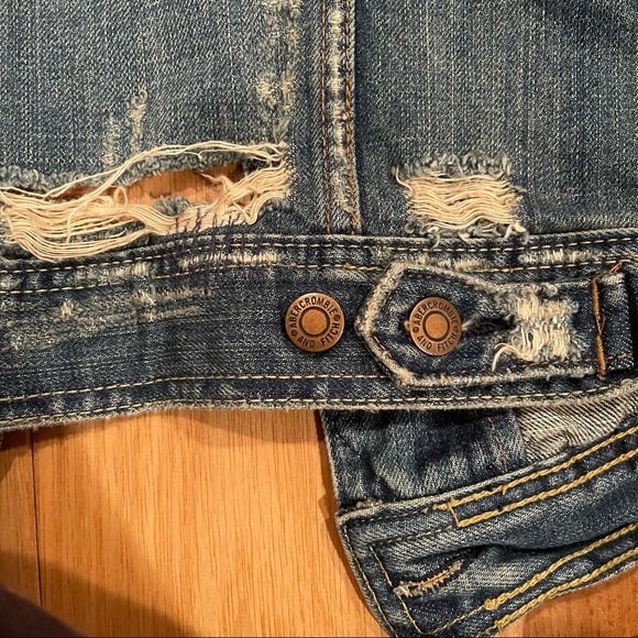 Abercrombie & Fitch Distressed Denim Jacket Small - Picture 6 of 6